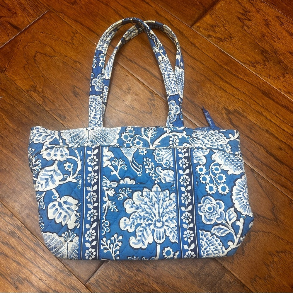 Vera Bradley Indigo Pop Blue and White Floral Paisley Tote
